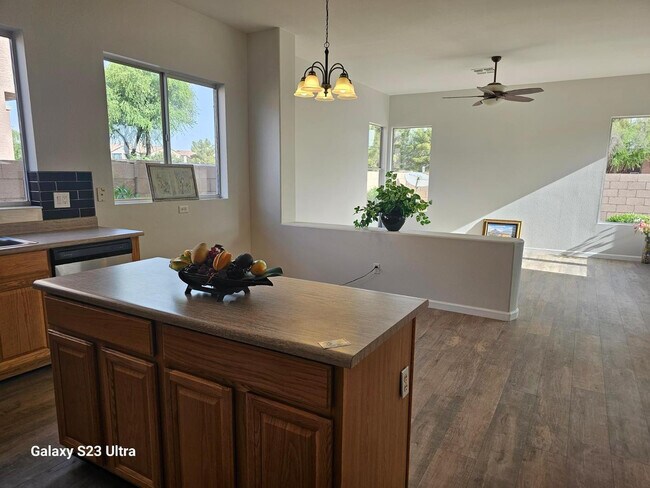 Building Photo - 790 W Cherrywood Dr