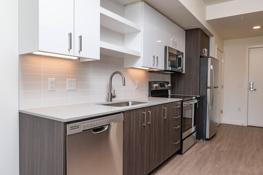 Interior Photo - Axletree