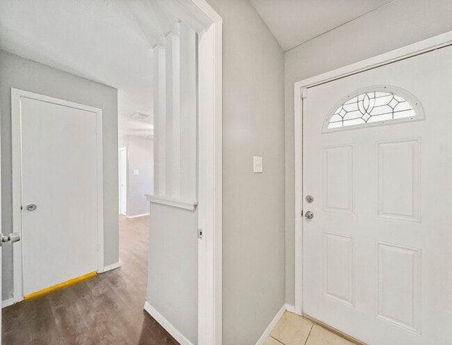 Building Photo - 22626 Leedstown Ln