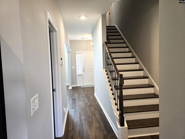 Building Photo - 441 Windrush Dr