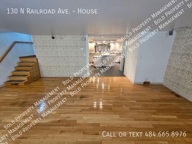 Building Photo - 130 N Railroad St
