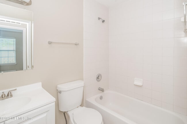 Building Photo - 10715 Ogalla Ave