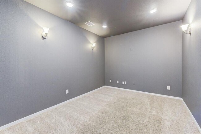 Building Photo - 29302 Wood Lily Dr