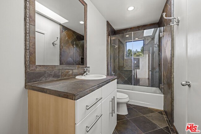 Building Photo - 2222 Bancroft Ave