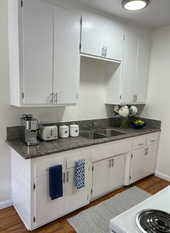 Interior Photo - LB0615 RUBS