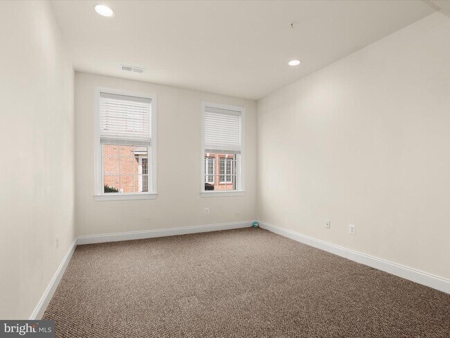 Building Photo - 7761 Crystal Brook Way