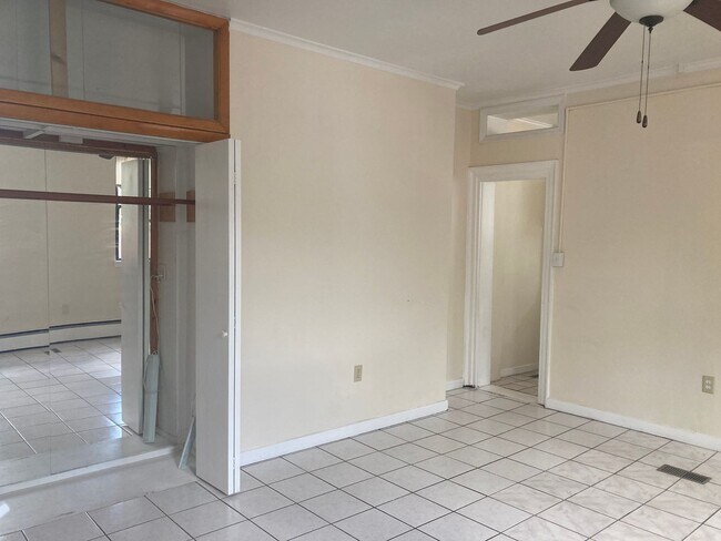 Building Photo - 845 Western Ave