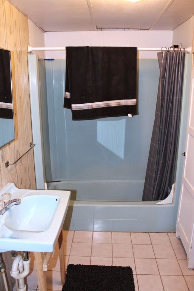 Building Photo - 967-971 Ch ADV RESIDENTIAL