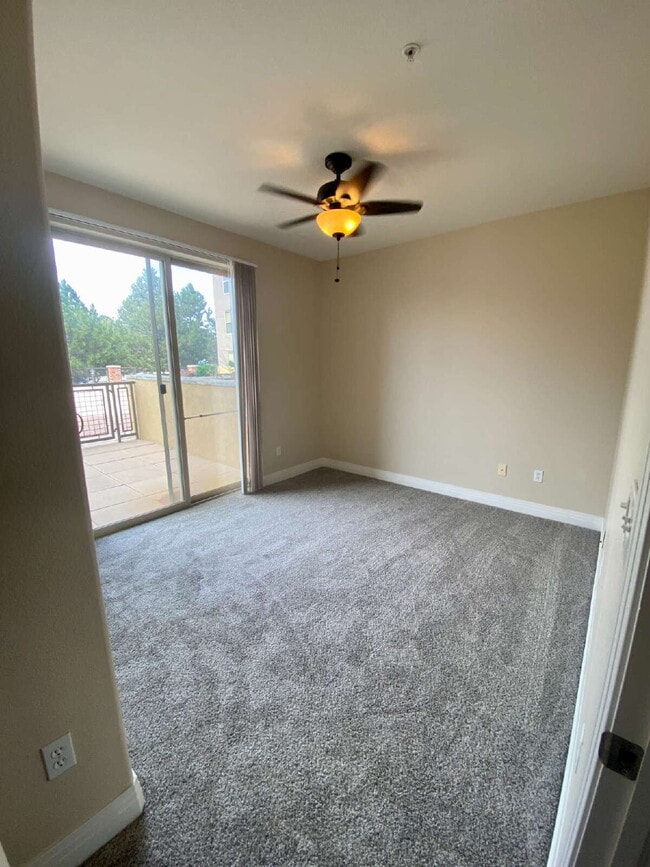 Building Photo - ****MOVE IN SPECIAL**: Move in before Octo...