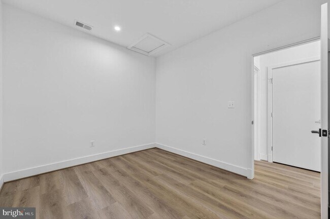 Building Photo - 117 N 21st St