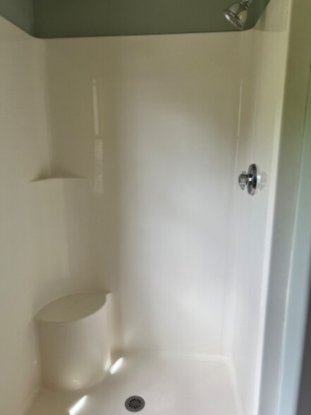 Building Photo - 262 Meadowbrook Ave