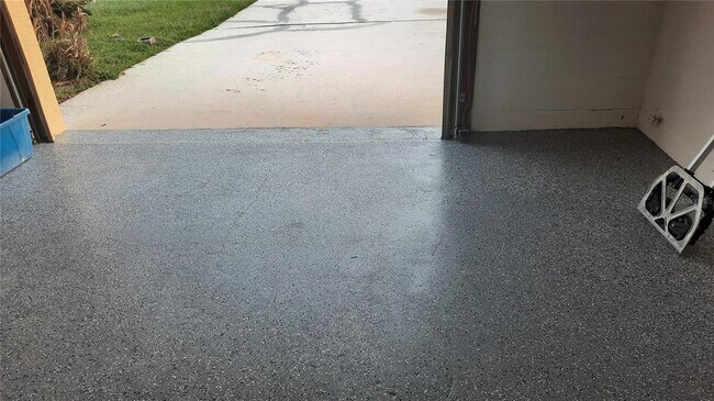 Building Photo - 62 Burbank Dr