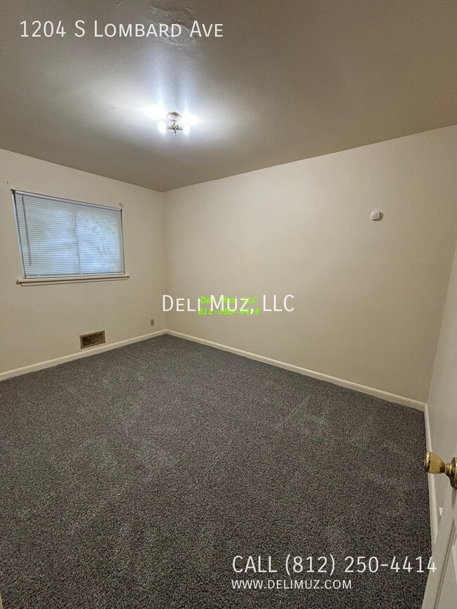 Building Photo - 1204 S Lombard Ave