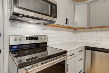 Building Photo - Fully updated 2/1 In Levelland!