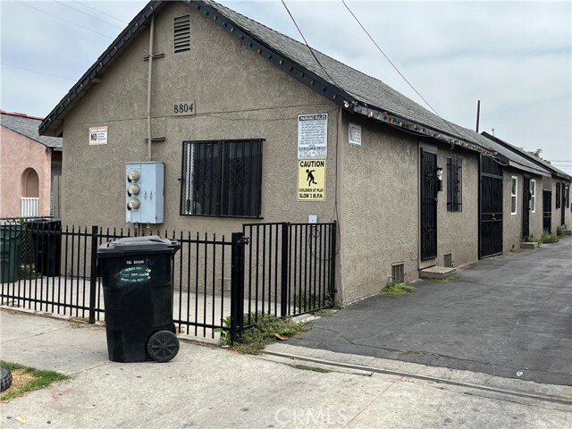 Primary Photo - 8804 Beach St