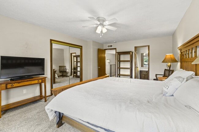 Building Photo - 214 Metz Dr