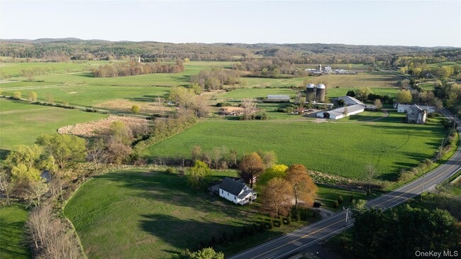 Building Photo - 422 County Rte 9