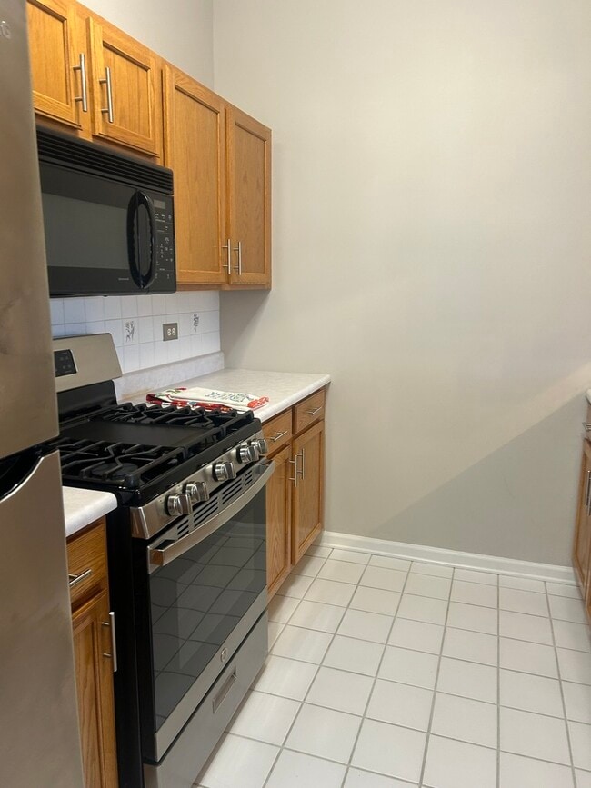 Building Photo - 91 Hunt Club Dr