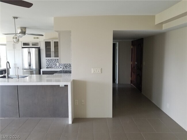 Building Photo - 3111 Bel Air Dr