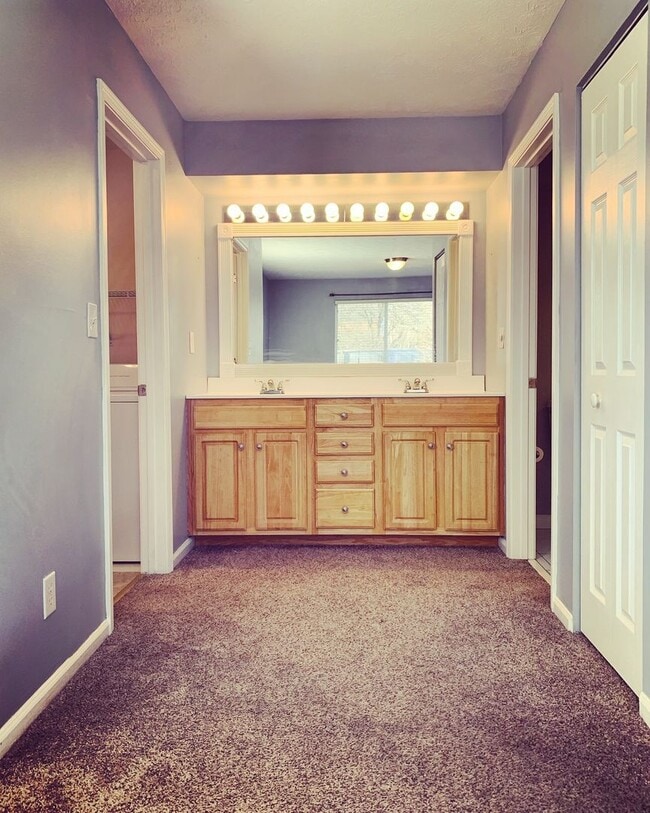 Building Photo - Spacious 3-Bedroom Ground-Floor Condo with...