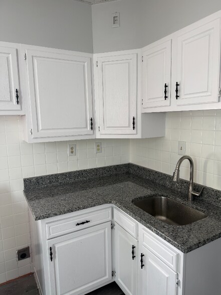 Building Photo - 27 Bowdoin St