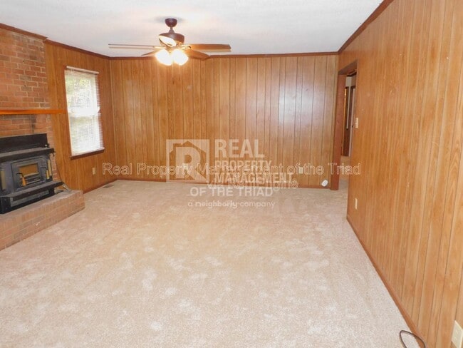 Building Photo - 8521 Richardsonwood Rd