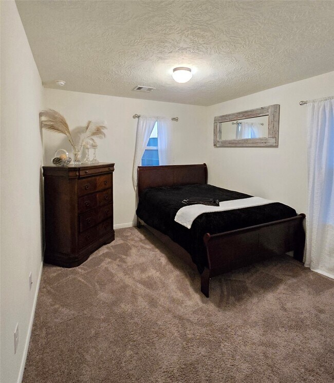 Building Photo - 15330 Silver Breeze Ln