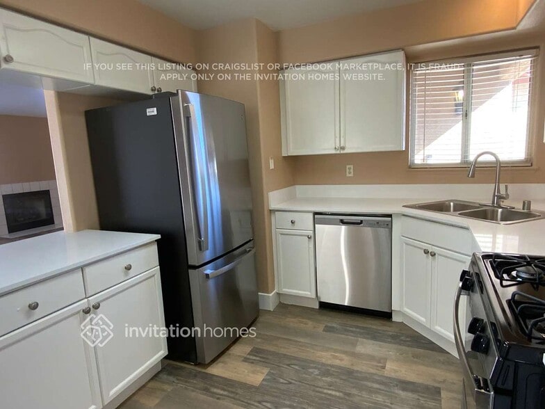 Building Photo - 4412 W La Madre Way