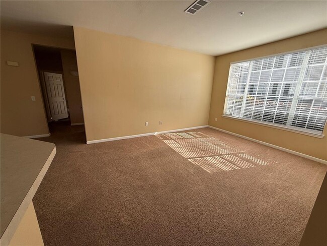 Building Photo - 8965 Lee Vista Blvd