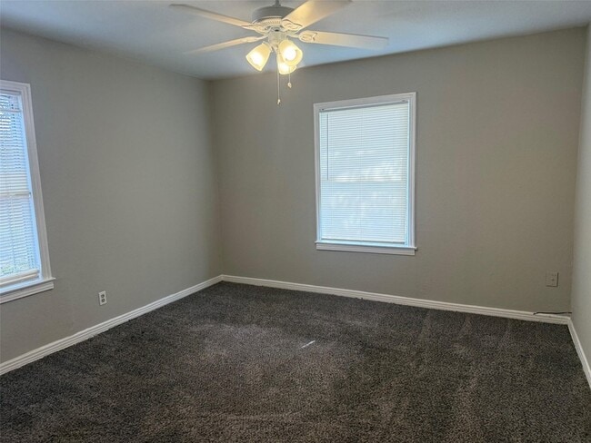 Building Photo - 5933 Southgood St