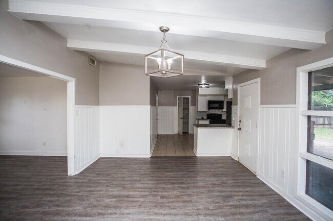 Building Photo - 2702 38th St