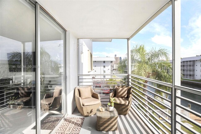 Building Photo - 3600 NE 170th St