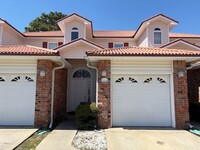 Building Photo - 532 Valparaiso Pkwy