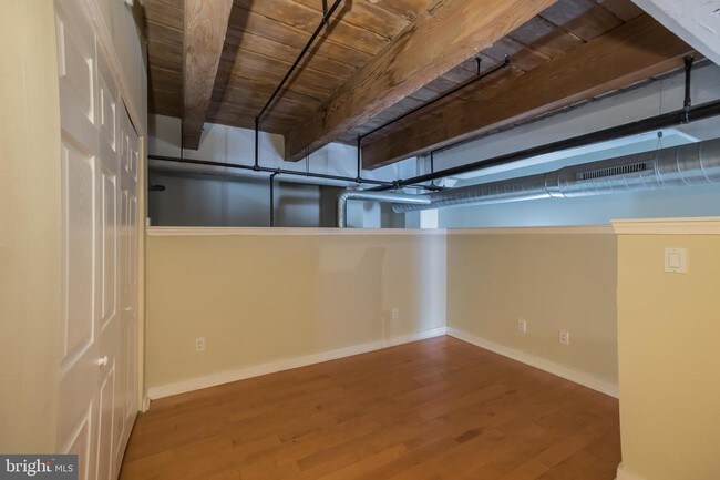 Building Photo - 1010 Arch St