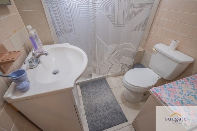 Building Photo - 213 E 33rd St