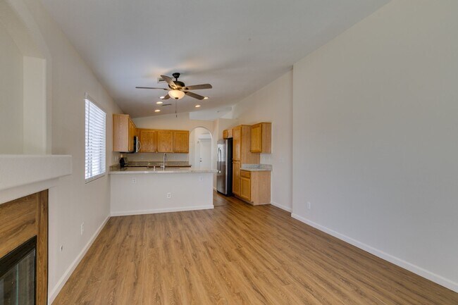 Building Photo - 3-Bedroom Home with Upgraded Cooling & Gre...