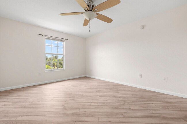 Building Photo - Resort-Style Living in the Heart of Fort Myers