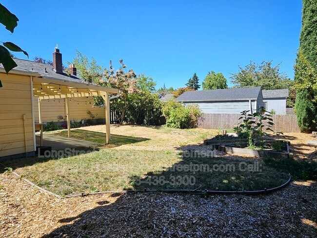 Building Photo - 7036 N Concord Ave