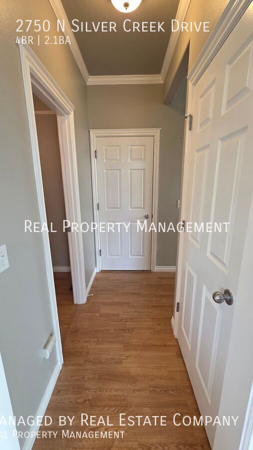 Building Photo - 2750 N Silver Creek Dr