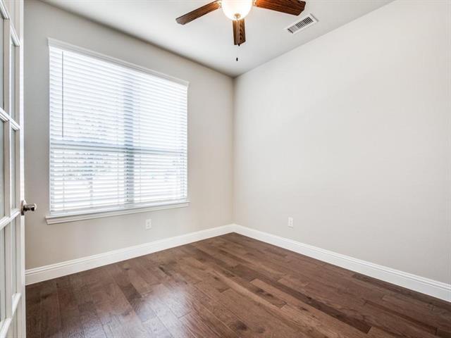 Building Photo - 409 Carnaby Ct