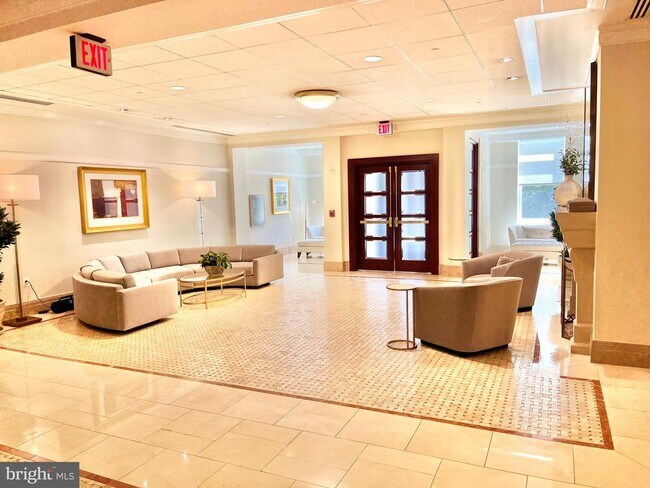 Building Photo - 2425 L St NW