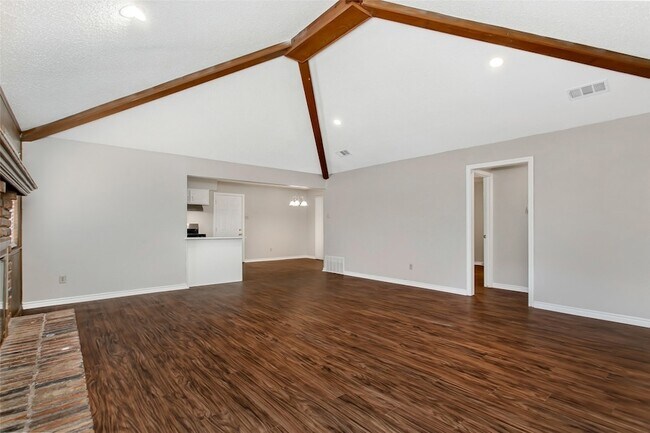 Building Photo - 136 Shadybrook Dr