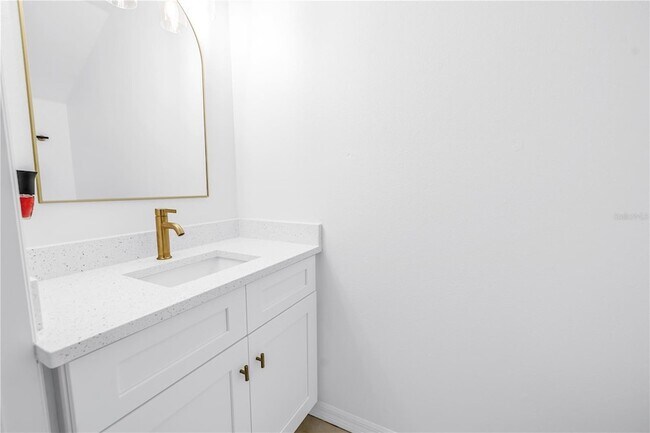 Building Photo - 8517 Edgewater Pl Blvd