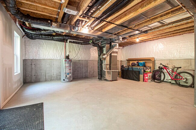 Building Photo - 2865 Dillon Dr