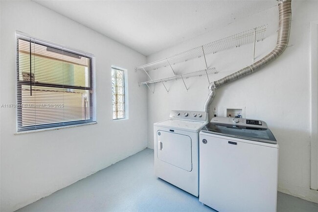 Building Photo - 15157 SW 95th St