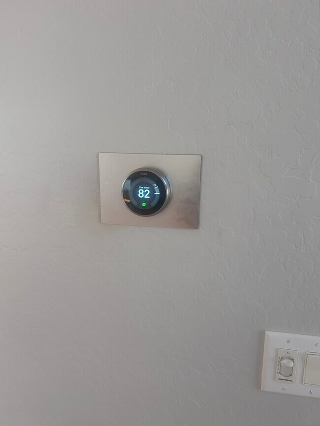 Building Photo - 6609 S 57th Ave