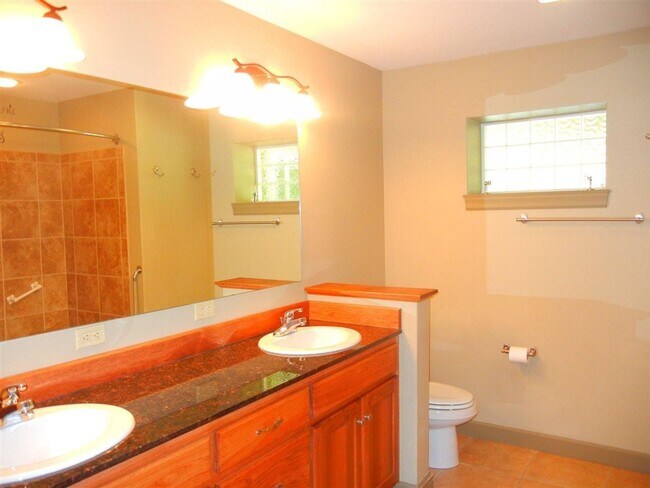 Building Photo - Italian Estates Property Management