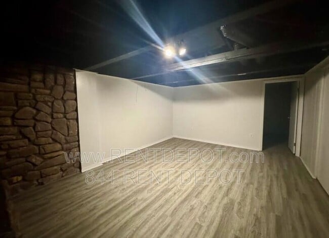 Building Photo - 3425 Covert Ave