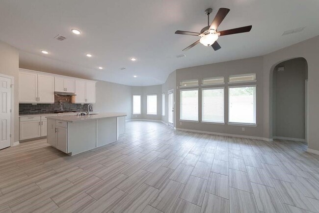 Building Photo - 22138 Grand Mist Dr