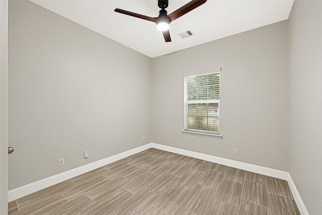 Building Photo - 11015 Harston Dr